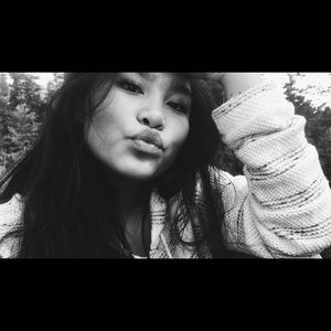 Meet your Posher, Leigh